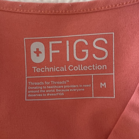 FIGS Technical Collection Catarina One-Pocket Scrub Top - Picture 6 of 8